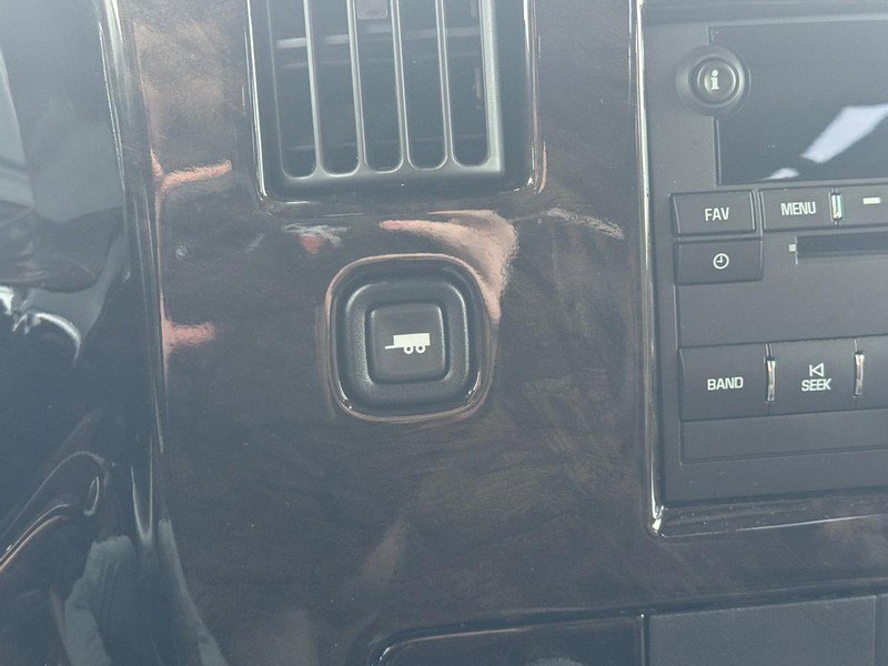 Used 2015 Chevrolet Express 2500 image 28