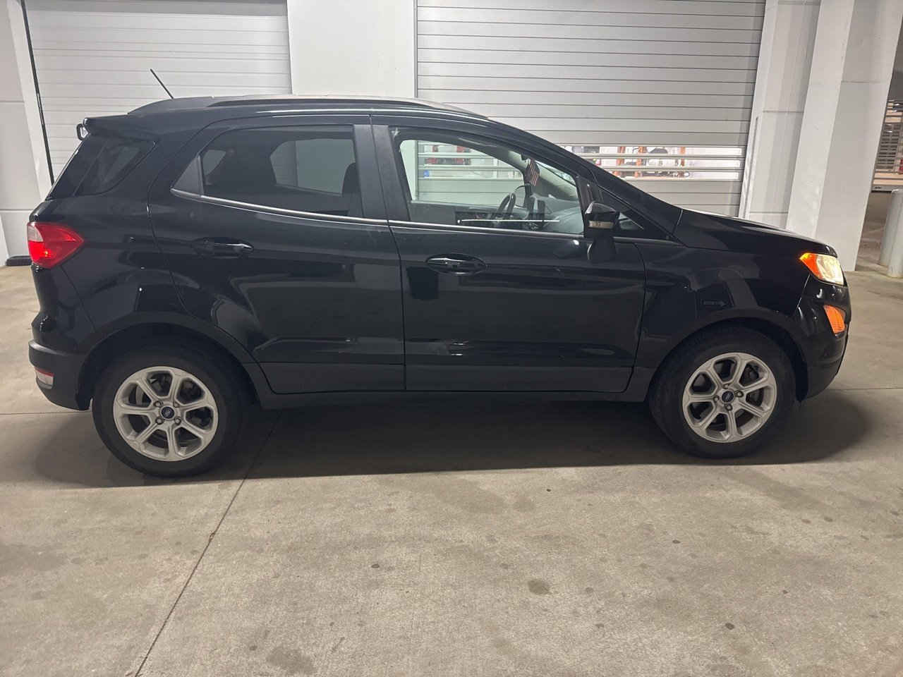 Used 2019 Ford EcoSport SE w/ SE Convenience Package image 5