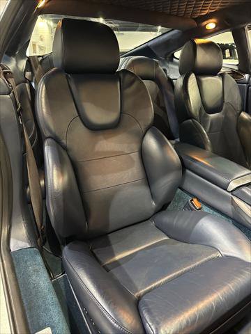 Used 2004 Aston Martin Vanquish RWD image 28