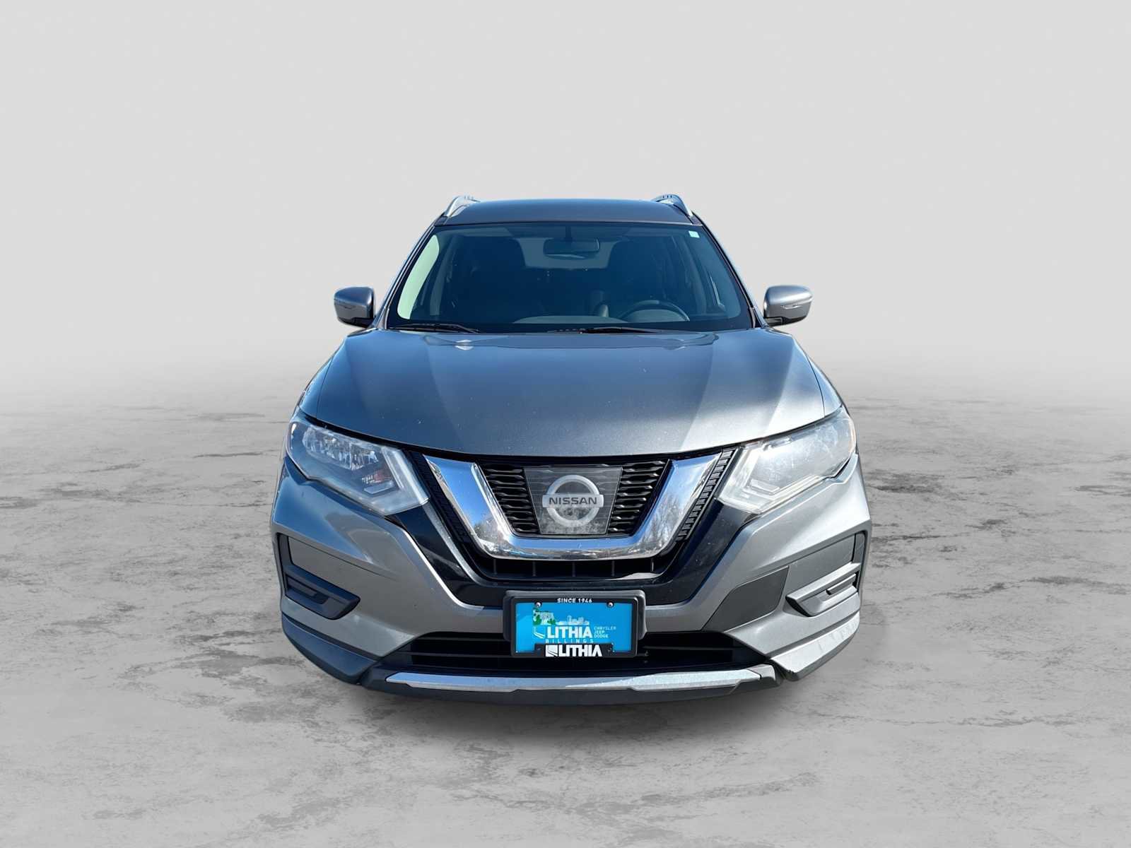 Used 2017 Nissan Rogue SV AWD/4WD image 3