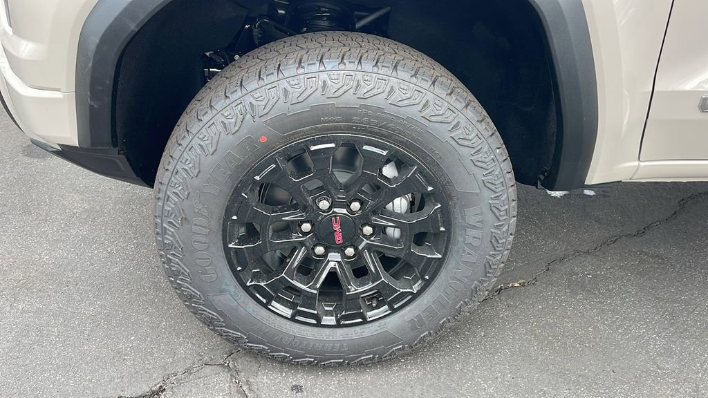 New 2026 GMC Canyon Elevation w/ Convenience Package image 9