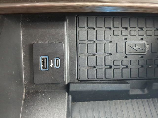 Used 2024 Ford Expedition Max Limited image 22