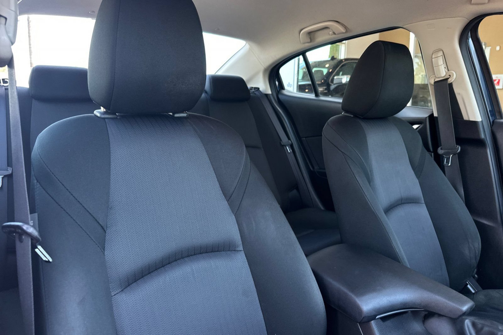 Used 2014 MAZDA MAZDA3 i Sport FWD image 16