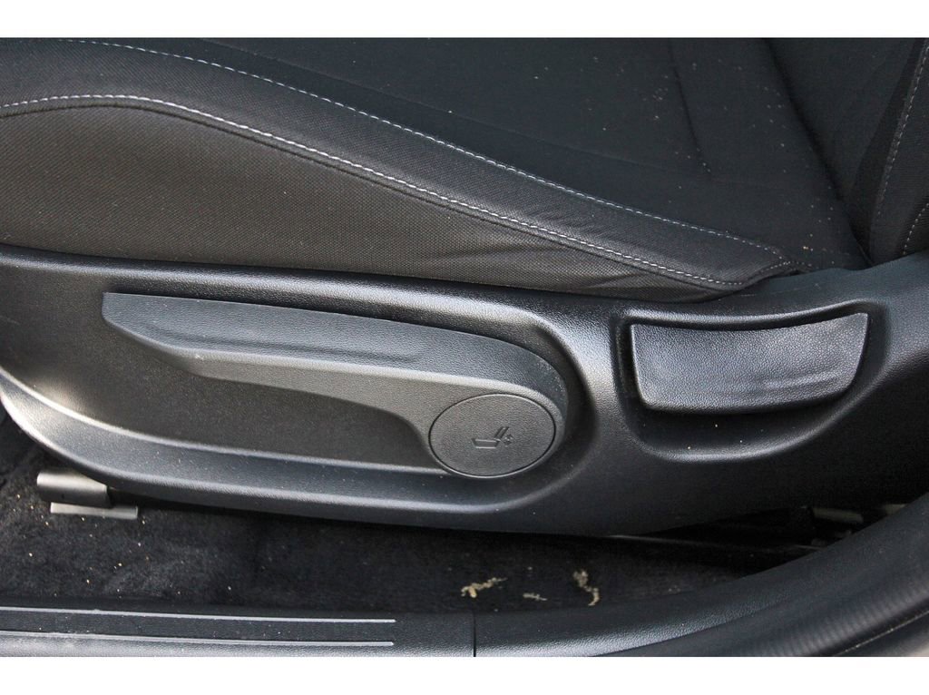 Certified 2024 Hyundai Elantra SEL w/ Convenience Package FWD image 32