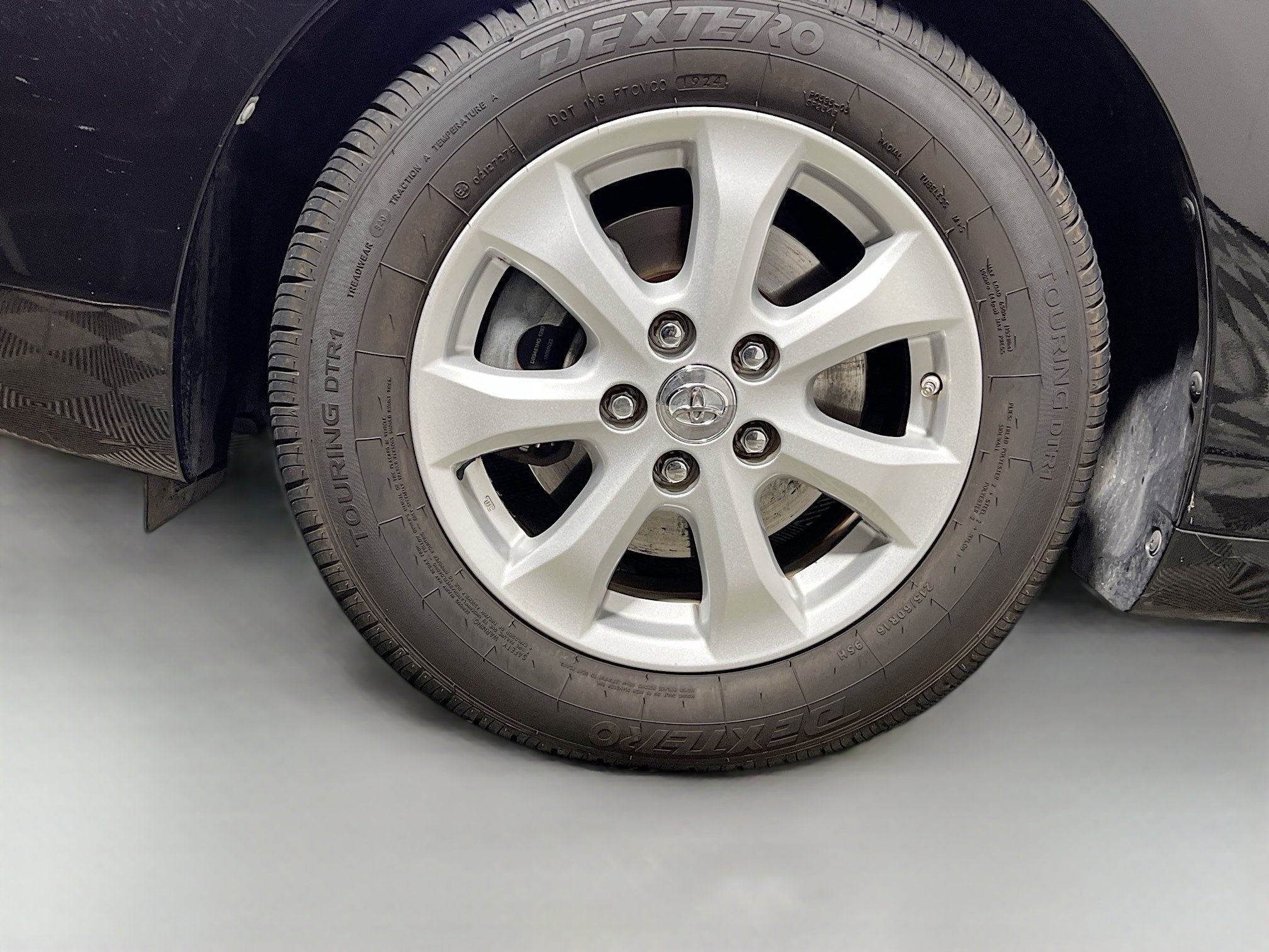 Used 2009 Toyota Camry LE image 14