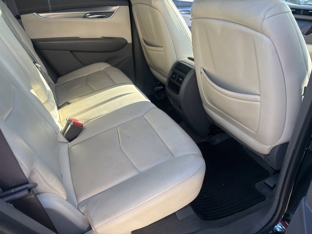 Used 2017 Cadillac XT5 Luxury w/ Driver Awareness Package image 9