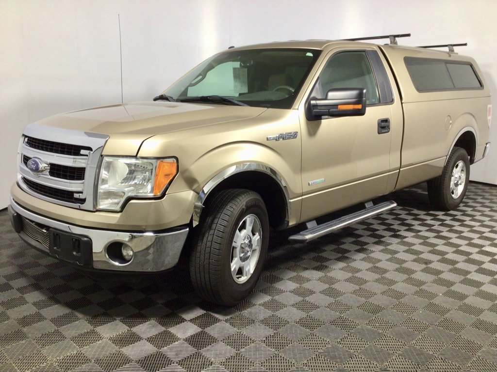 Used 2013 Ford F150 XLT w/ Mid Equipment Group image 4