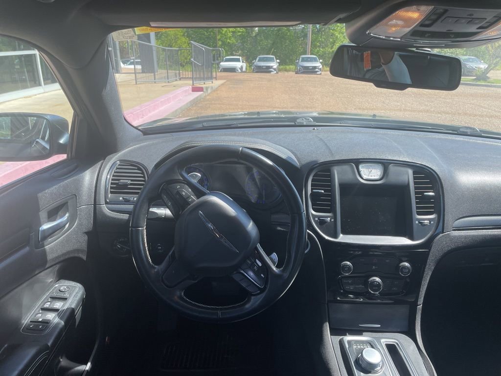 Used 2016 Chrysler 300 S image 16