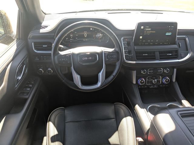 Used 2022 GMC Yukon XL SLT w/ SLT Premium Package image 30