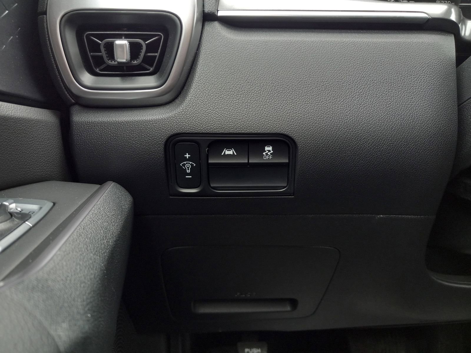 Used 2023 Kia Sorento LX image 25