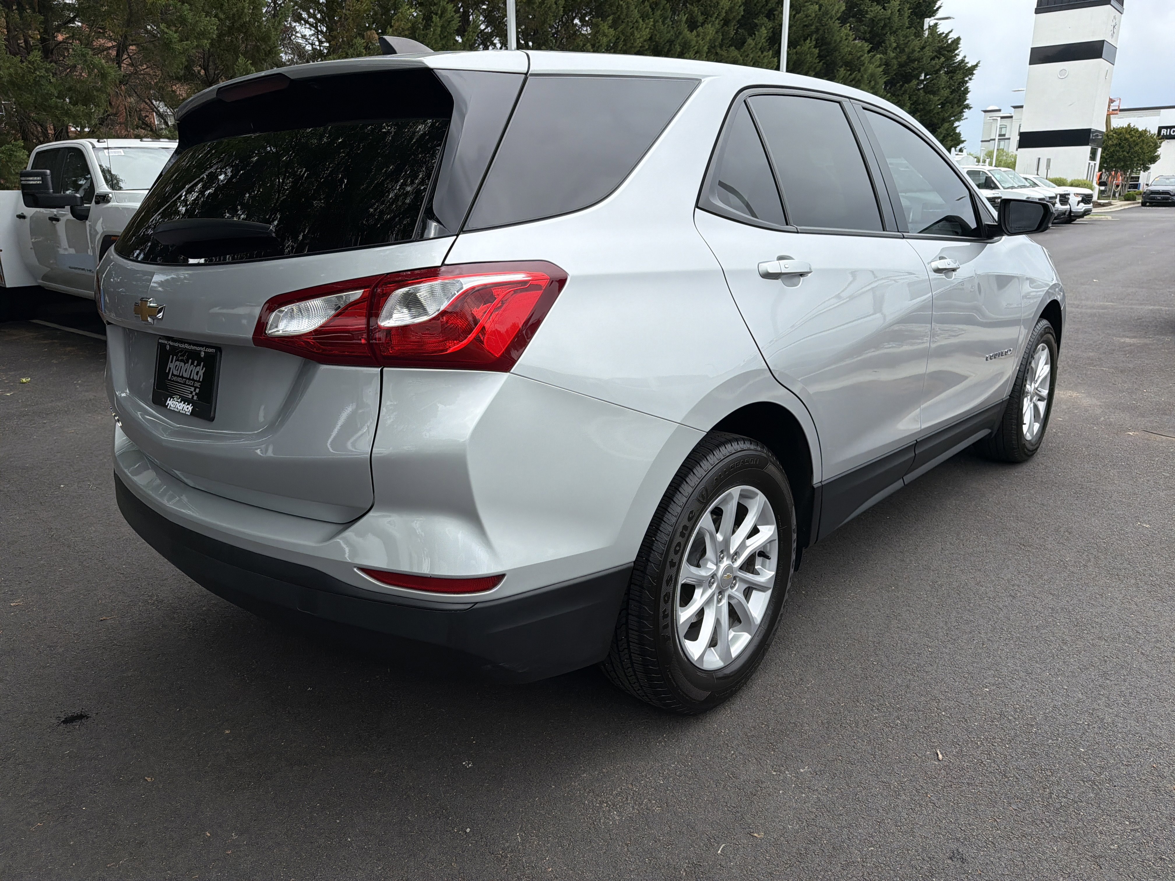 Used 2019 Chevrolet Equinox LS w/ LS Convenience Package FWD image 10