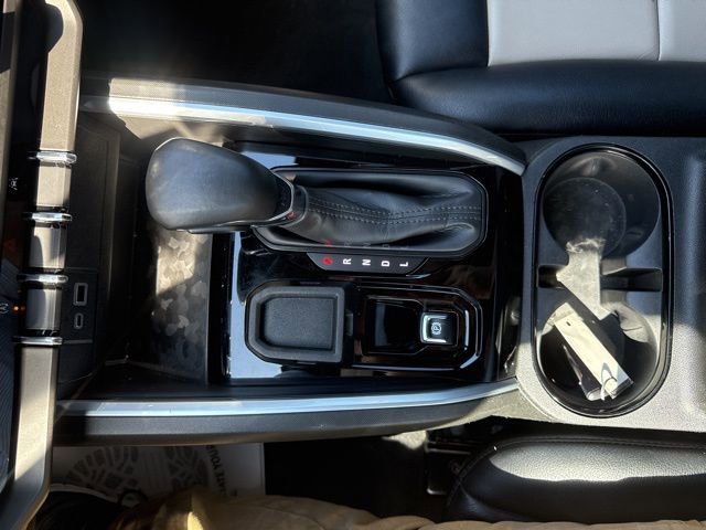 Used 2023 Chevrolet Colorado LT w/ LT Convenience Package RWD image 13