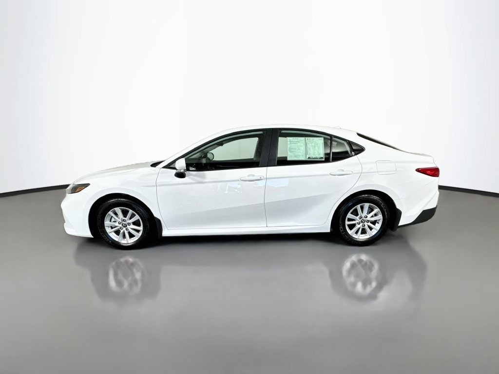 Used 2026 Toyota Camry LE FWD image 5