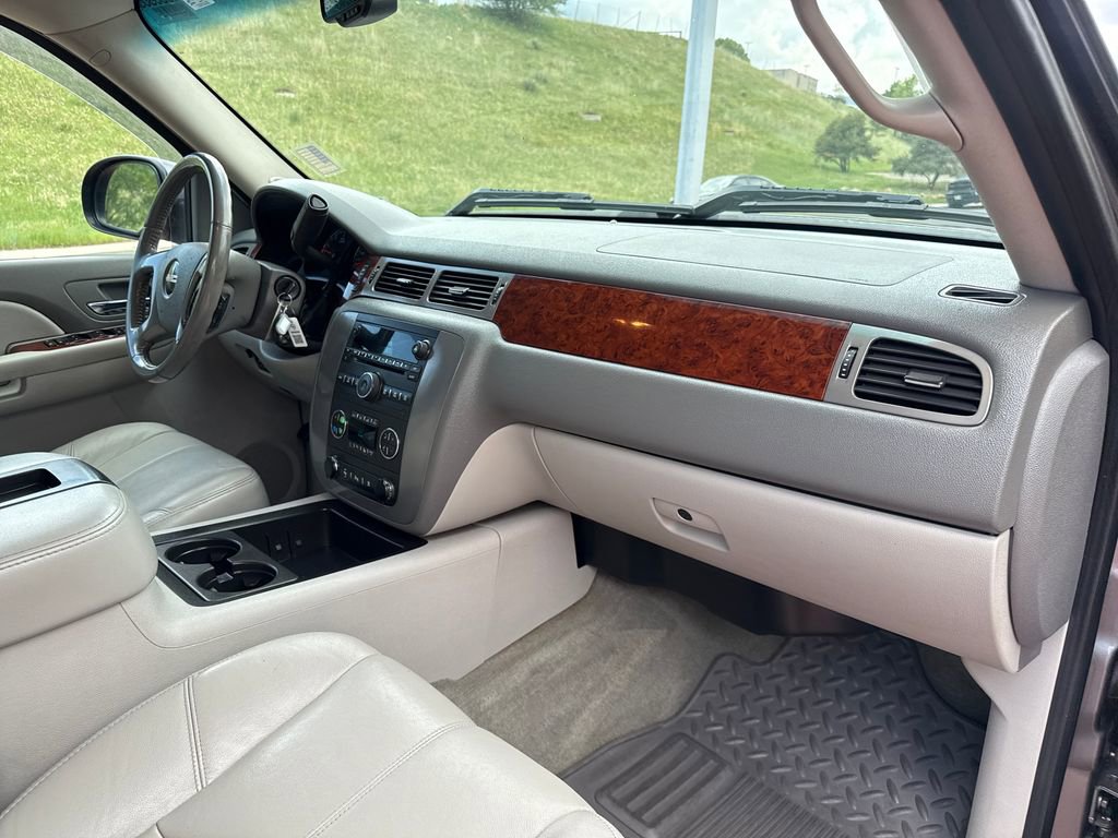 Used 2009 GMC Sierra 1500 SLT w/ Max Trailering Pack AWD/4WD image 23