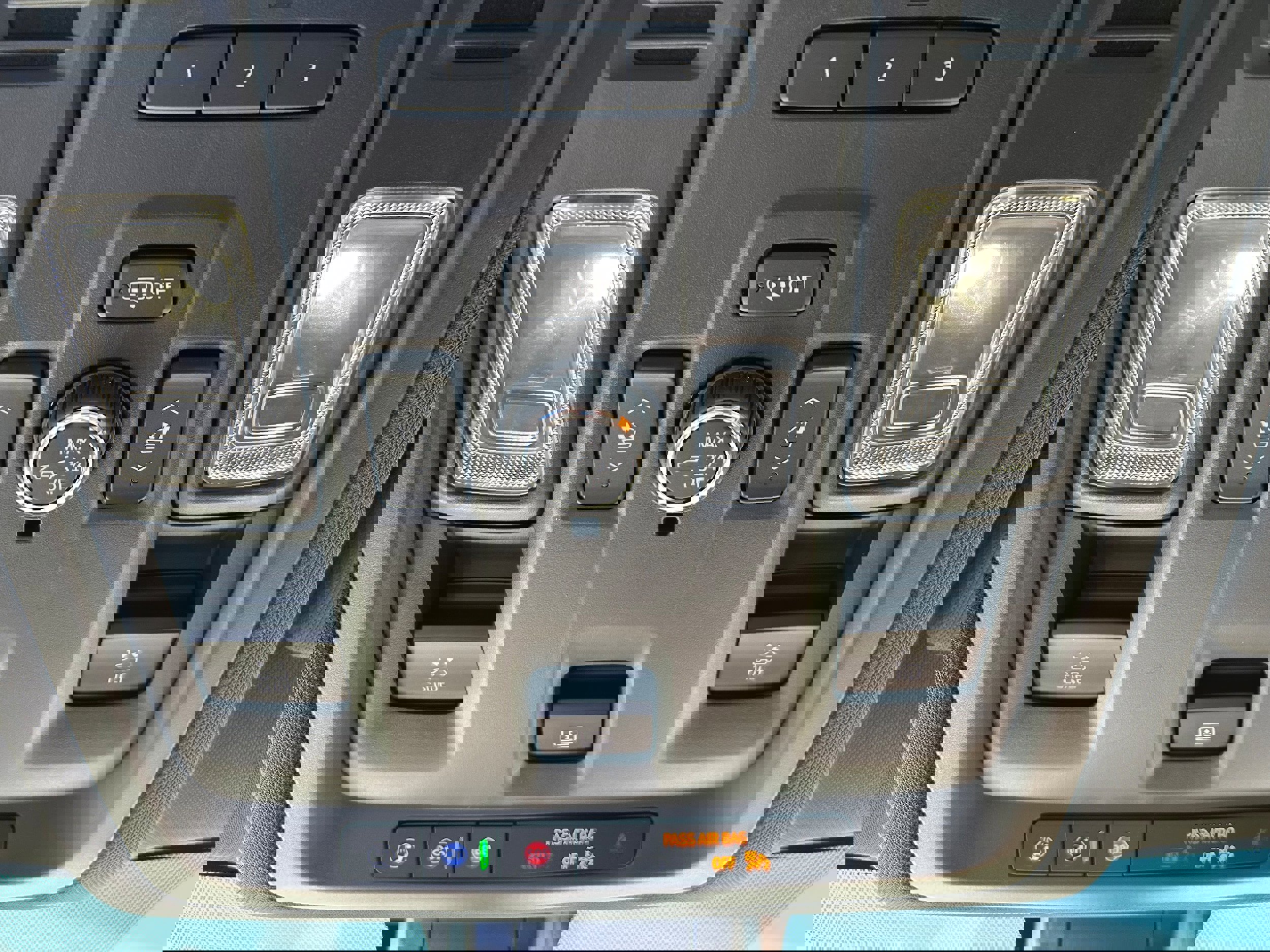 Used 2021 Chevrolet Tahoe High Country w/ Premium Package image 31