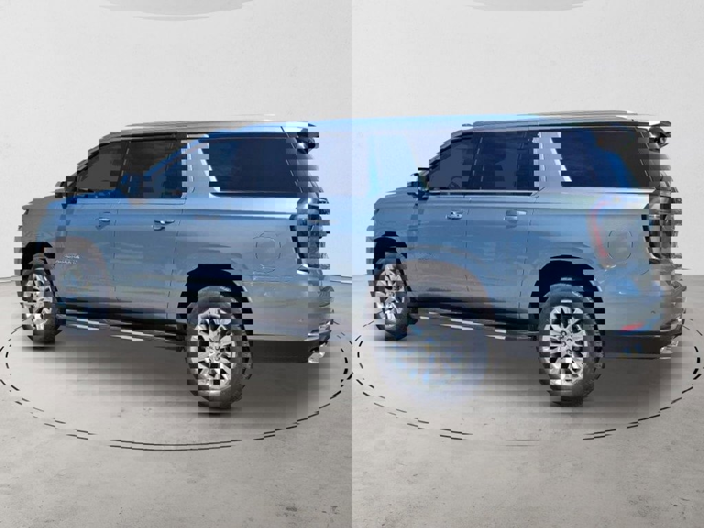 New 2025 Chevrolet Suburban Premier image 8