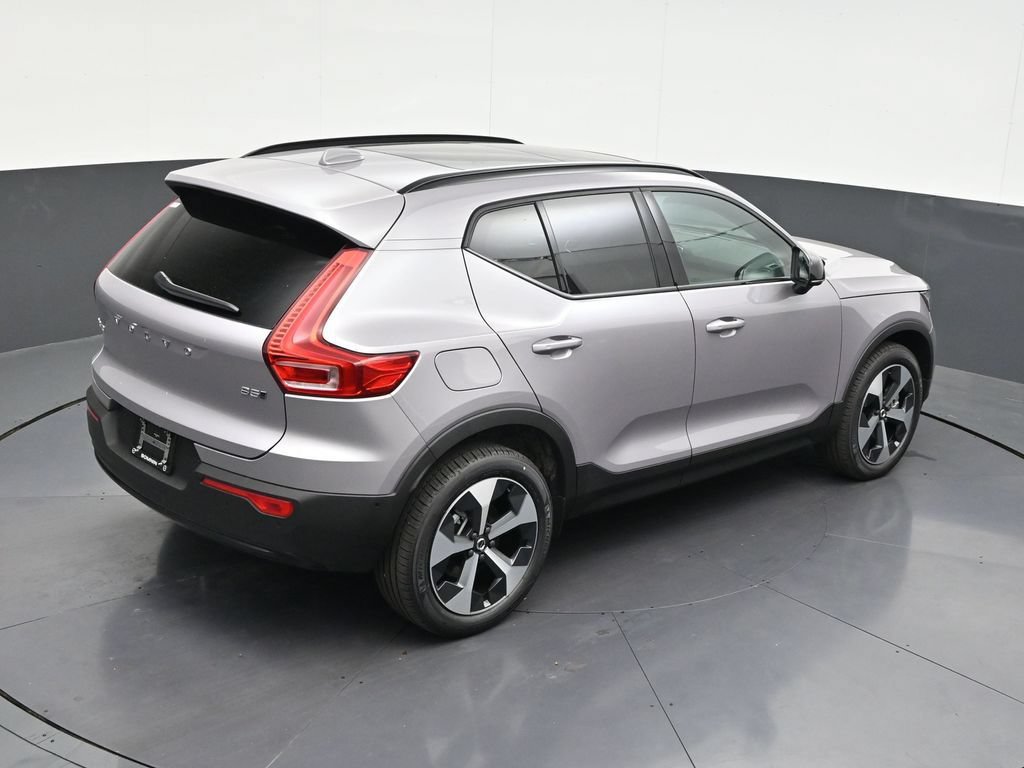 New 2026 Volvo XC40 B5 Plus w/ Climate Package AWD/4WD image 17