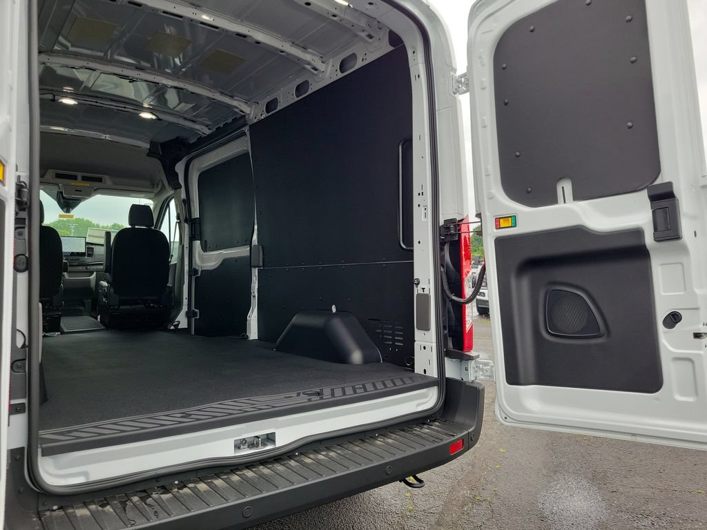 New 2026 Ford Transit 250 148 Medium Roof w/ Load Area Protection Package RWD image 16