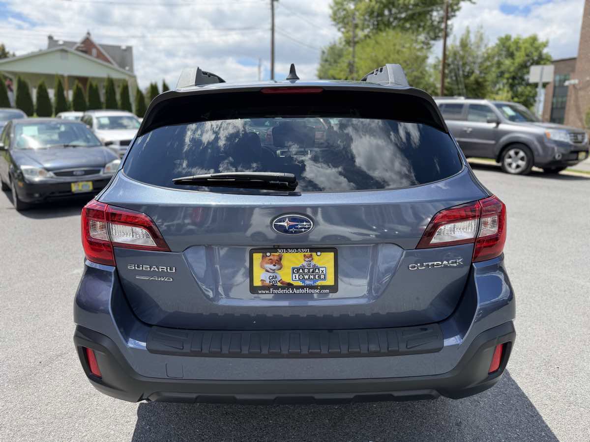Used 2018 Subaru Outback 2.5i Premium AWD/4WD image 6