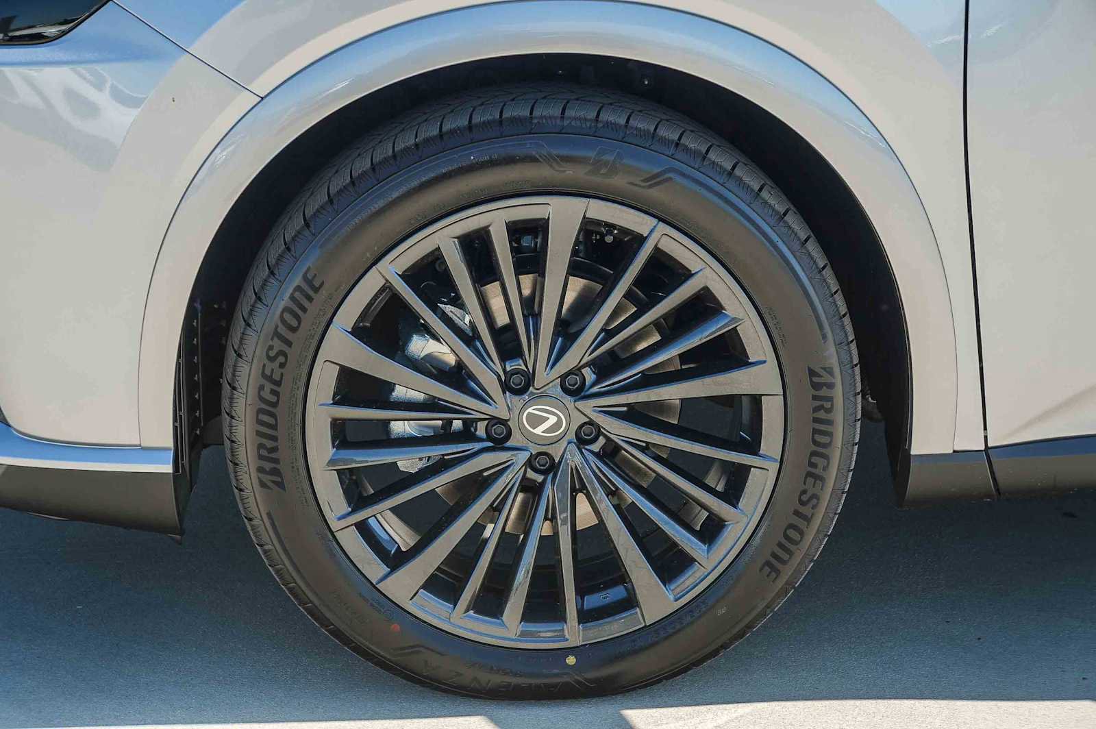 New 2026 Lexus RX 450h AWD image 10