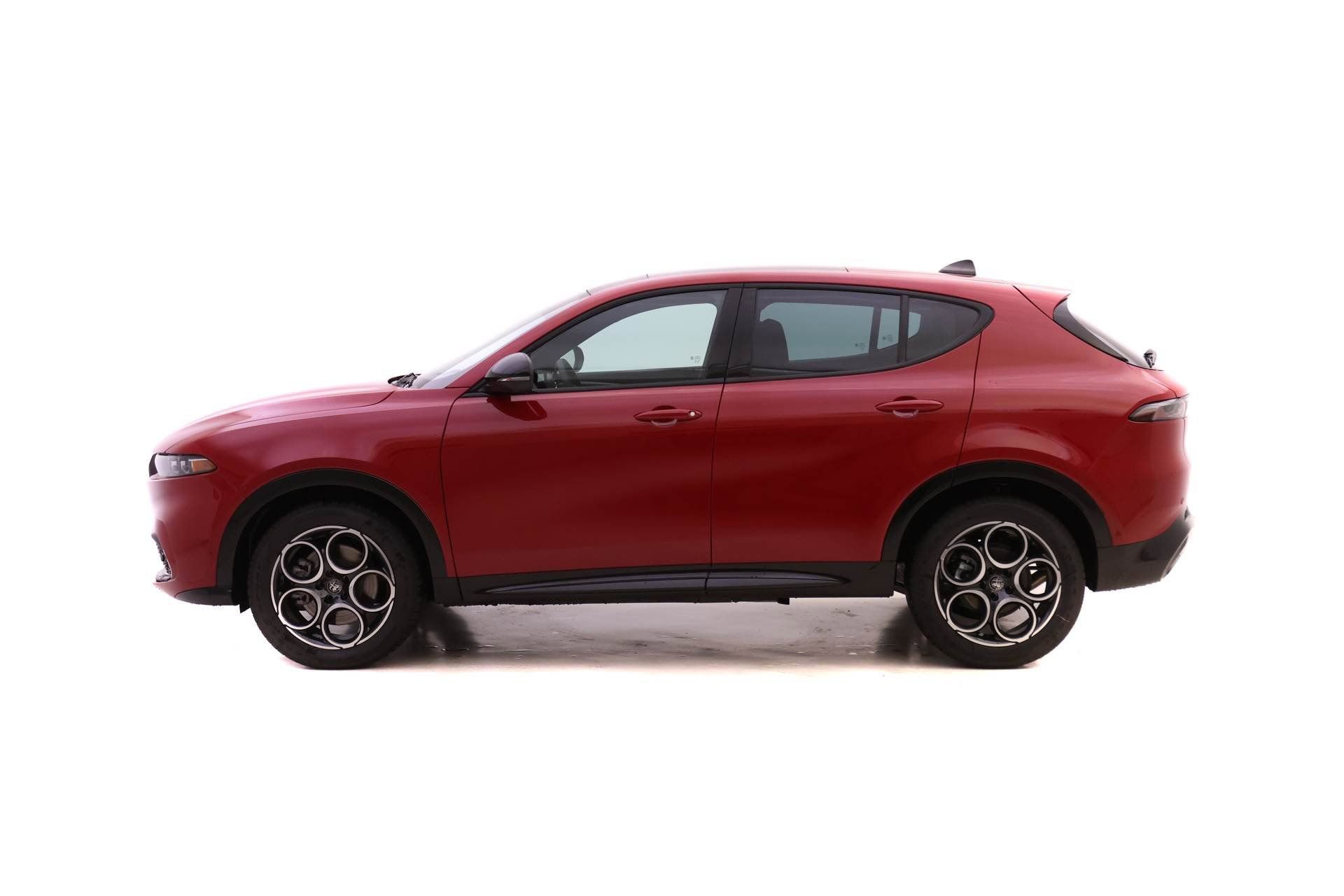 New 2025 Alfa Romeo Tonale w/ Premium Package image 3