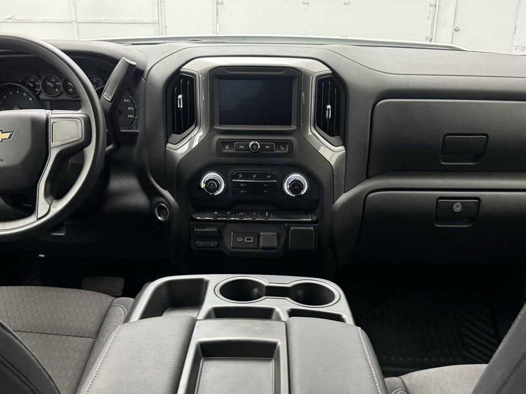 Used 2024 Chevrolet Silverado 1500 Custom image 17
