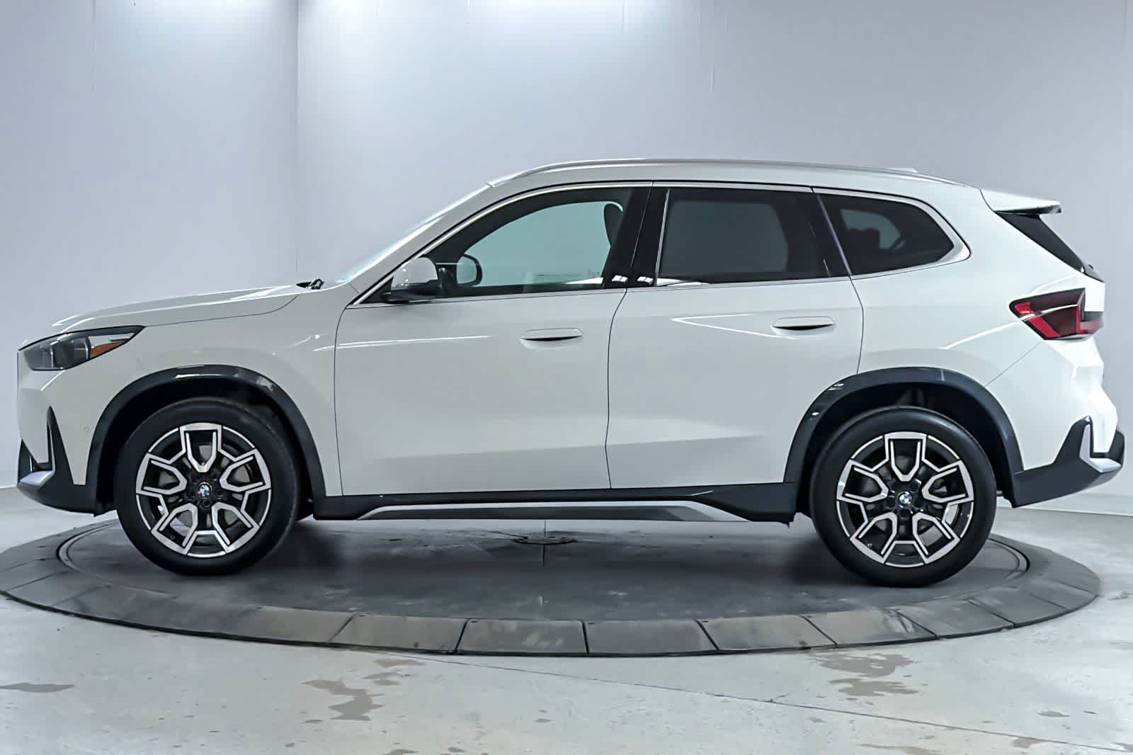 Used 2026 BMW X1 xDrive28i w/ Convenience Package AWD/4WD image 5