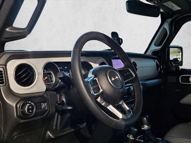 Used 2023 Jeep Gladiator Overland image 9