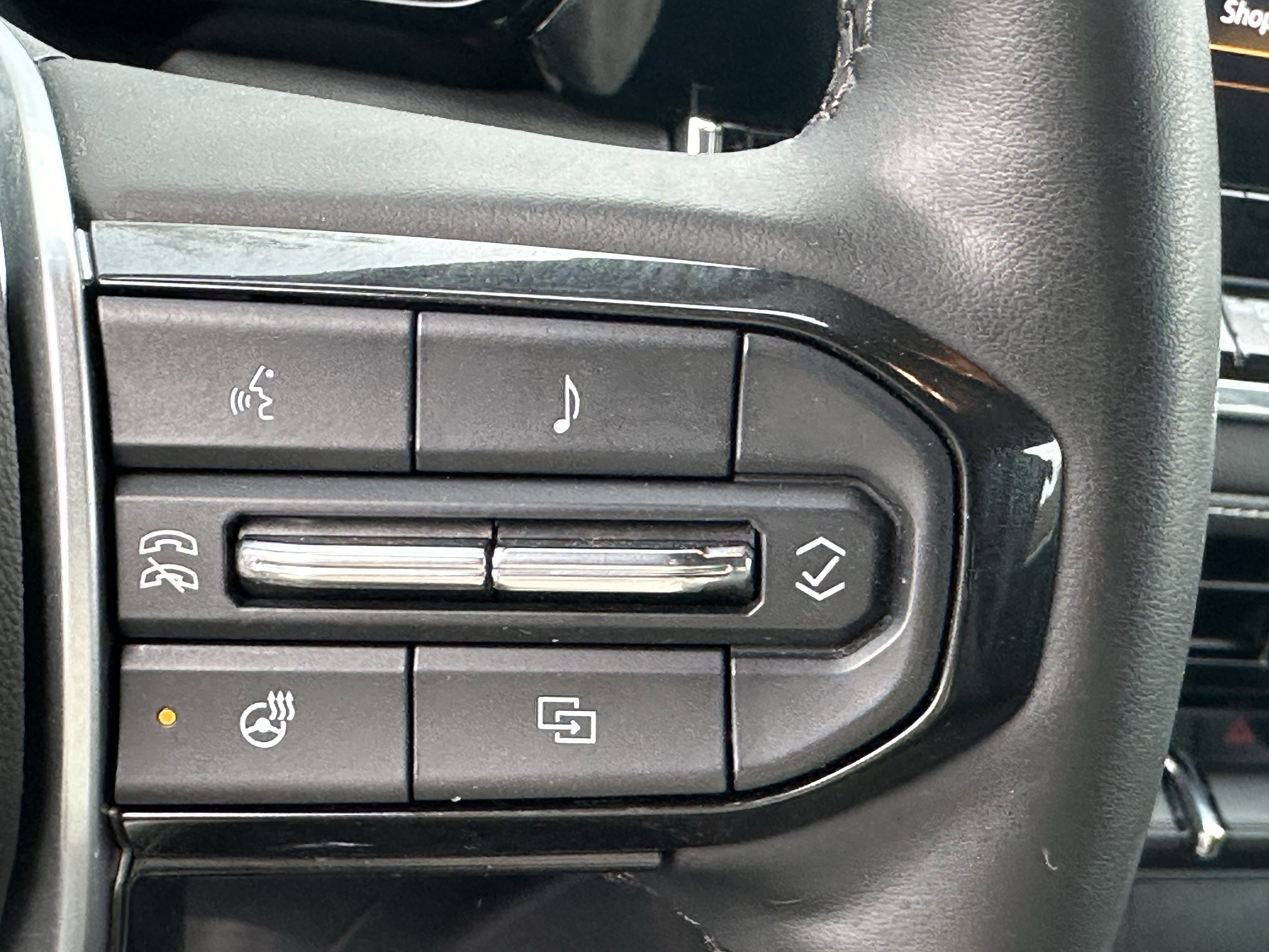 Used 2024 Chevrolet Colorado LT w/ LT Convenience Package III image 27