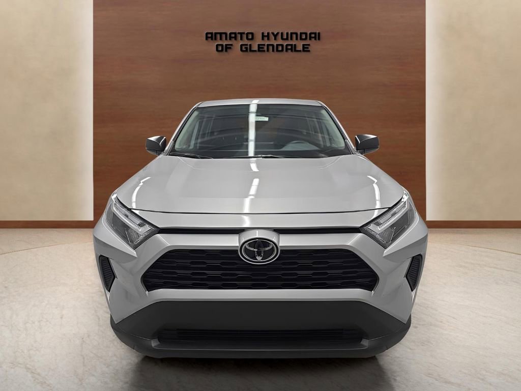 Used 2023 Toyota RAV4 LE image 9