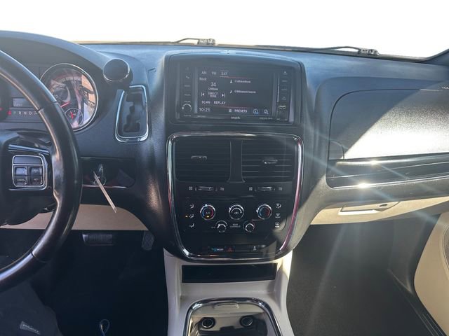 Used 2019 Dodge Grand Caravan SXT image 11