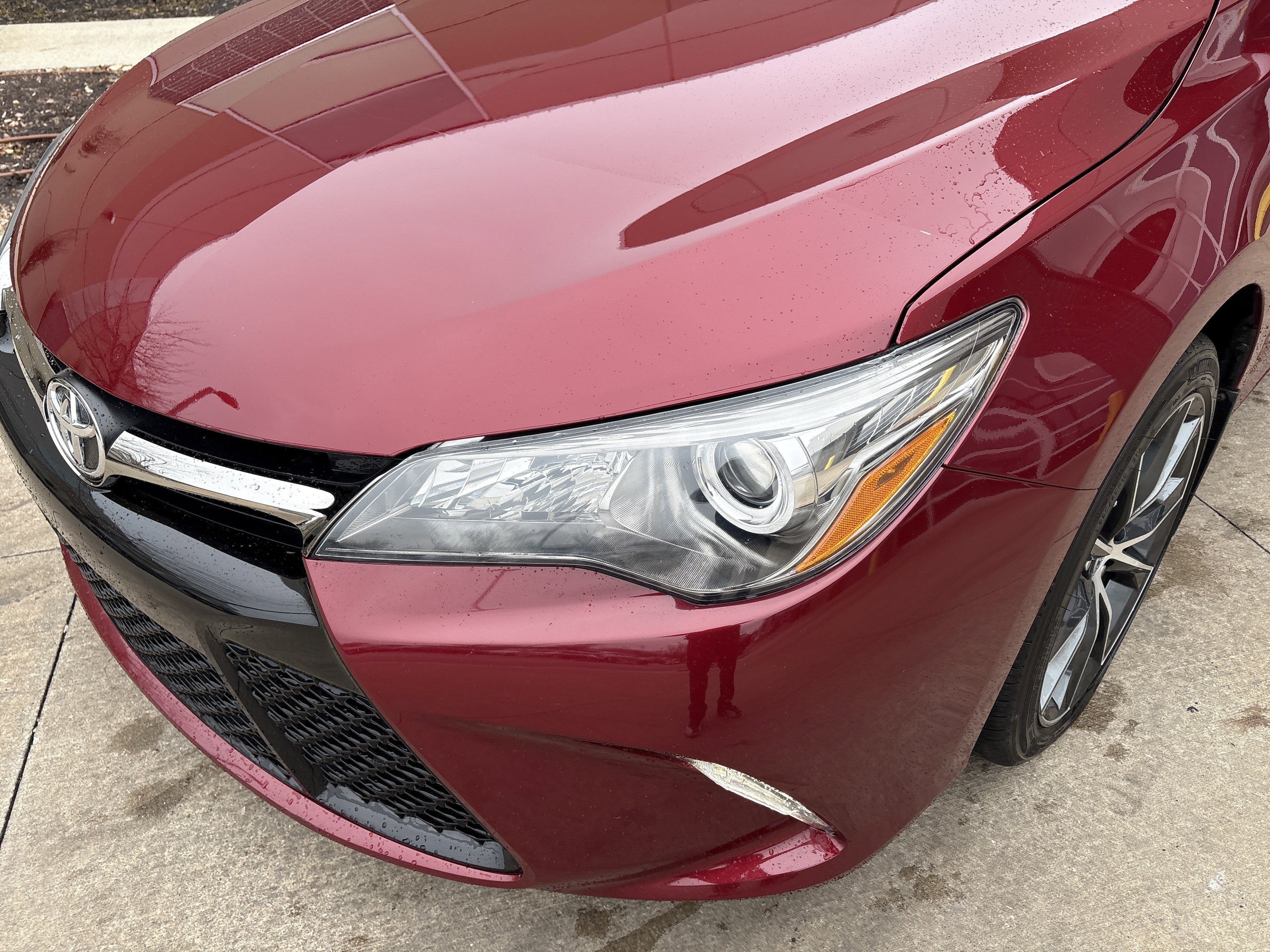 Used 2015 Toyota Camry XSE image 6