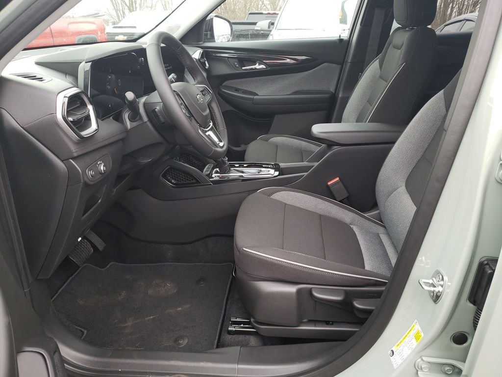 New 2026 Chevrolet TrailBlazer LT w/ Midnight Edition image 9