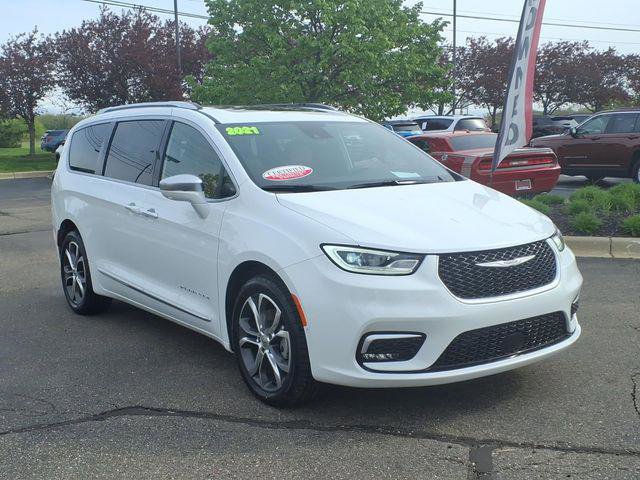 Certified 2021 Chrysler Pacifica Pinnacle AWD/4WD image 3
