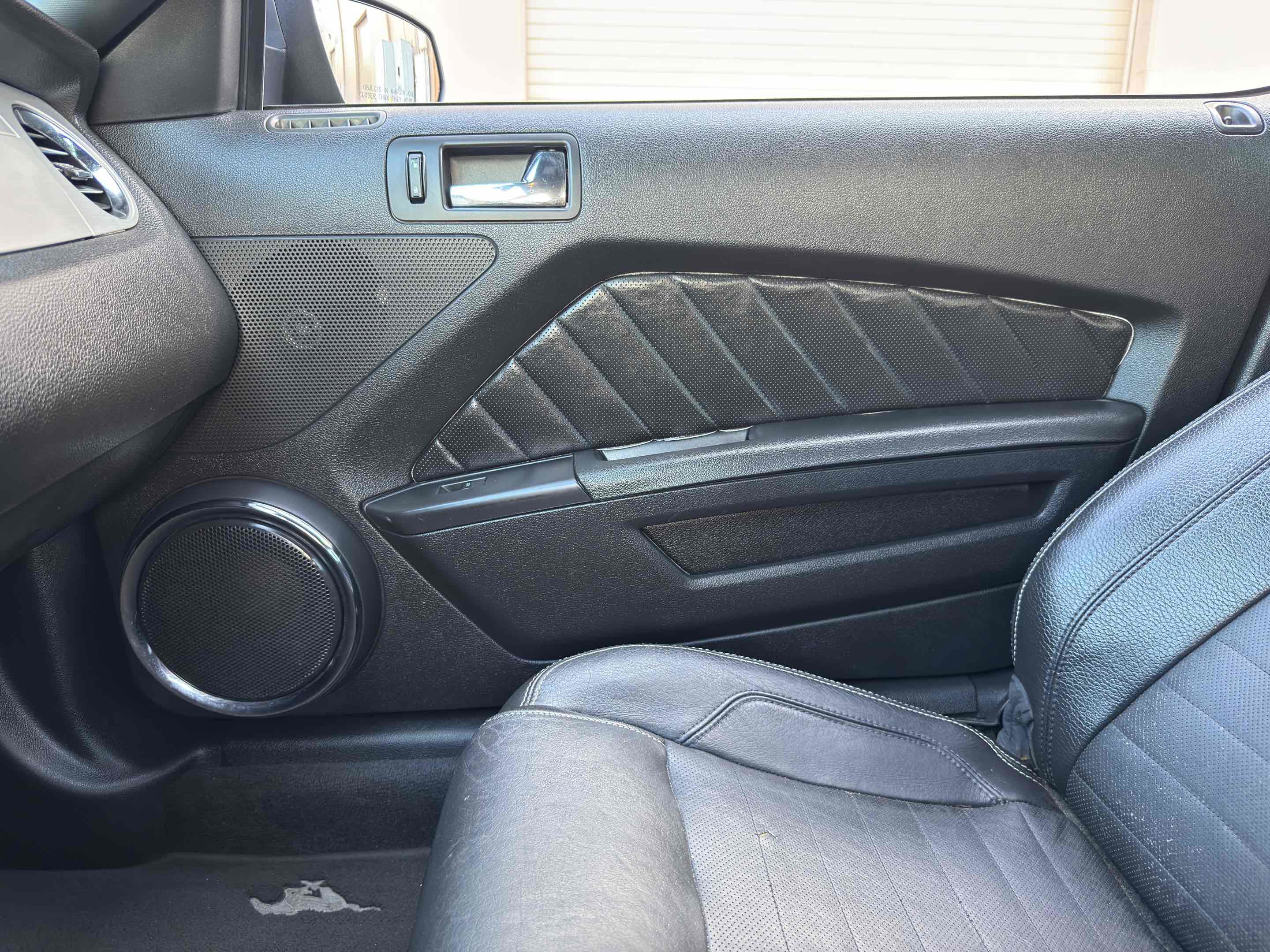 Used 2010 Ford Mustang Premium RWD image 54