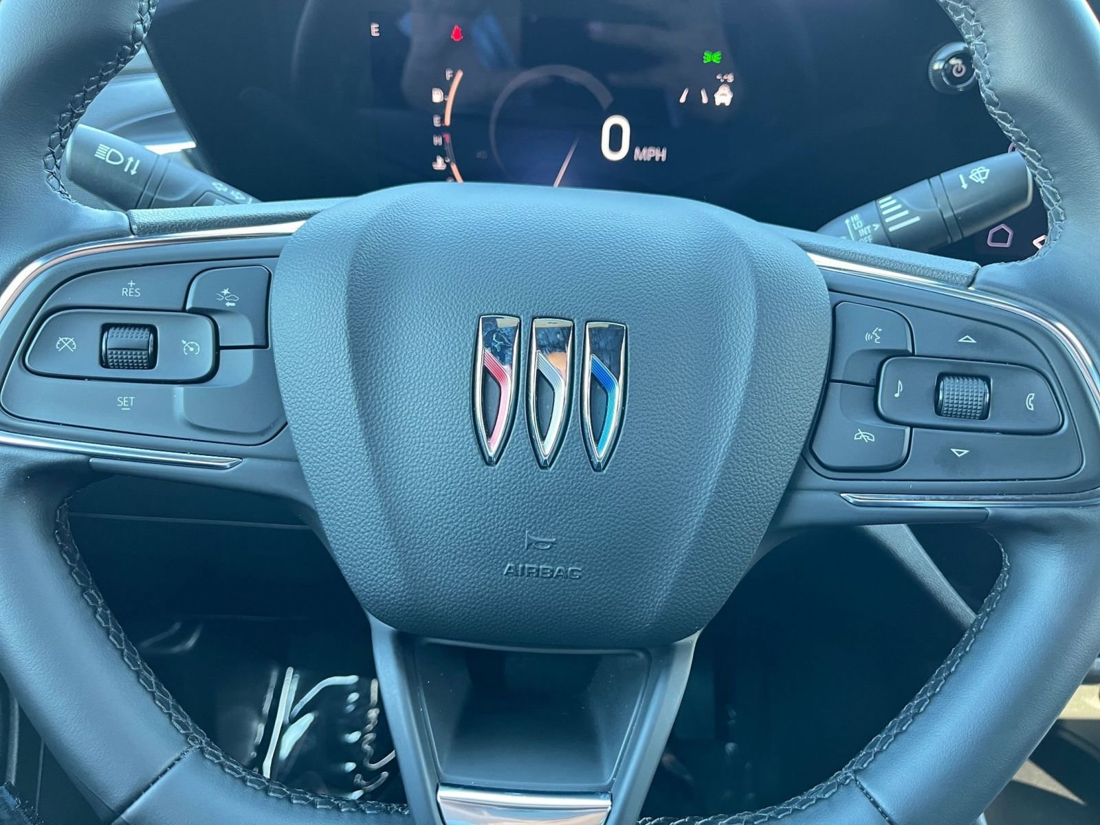 Used 2025 Buick Envista Sport Touring image 27