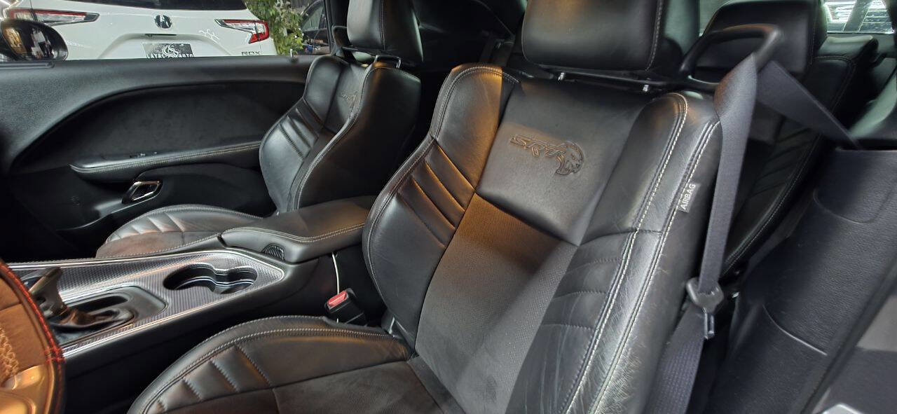 Used 2019 Dodge Challenger SRT Hellcat w/ Alcantara Appearance Package RWD image 21