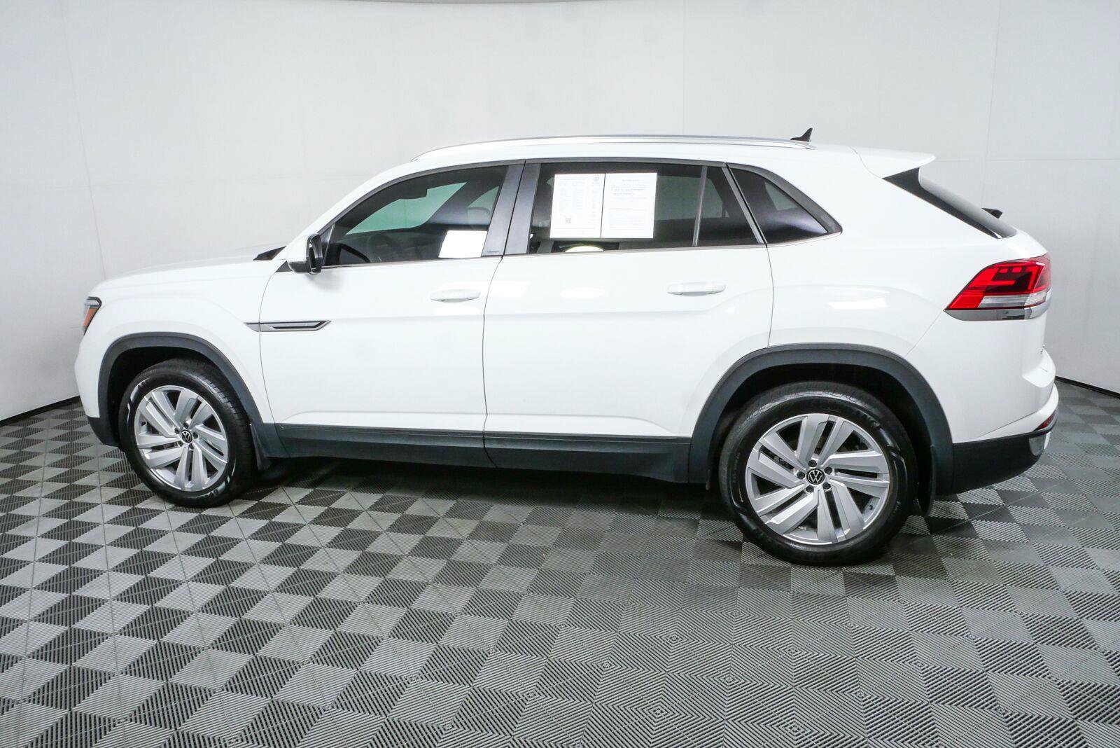 Certified 2023 Volkswagen Atlas Cross Sport SE AWD/4WD image 26