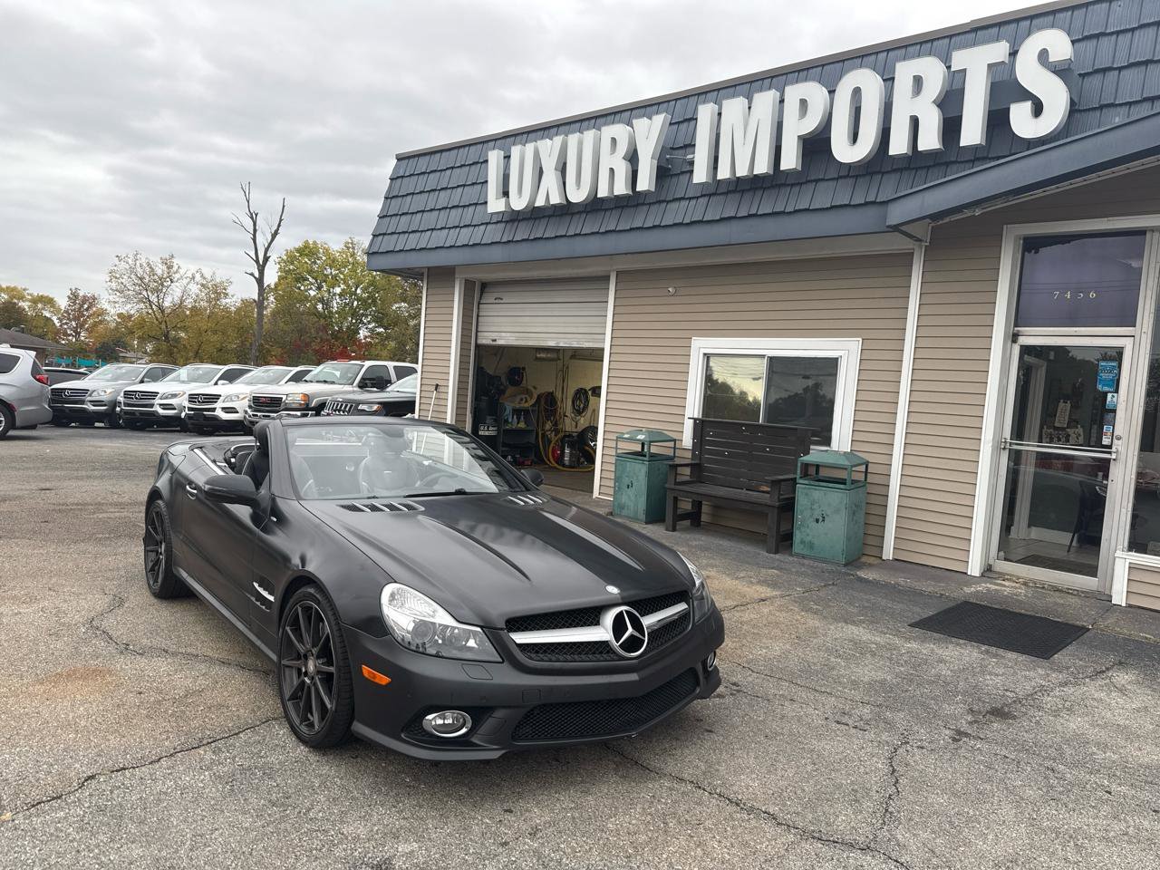 Used 2011 Mercedes-Benz SL 550 image 1