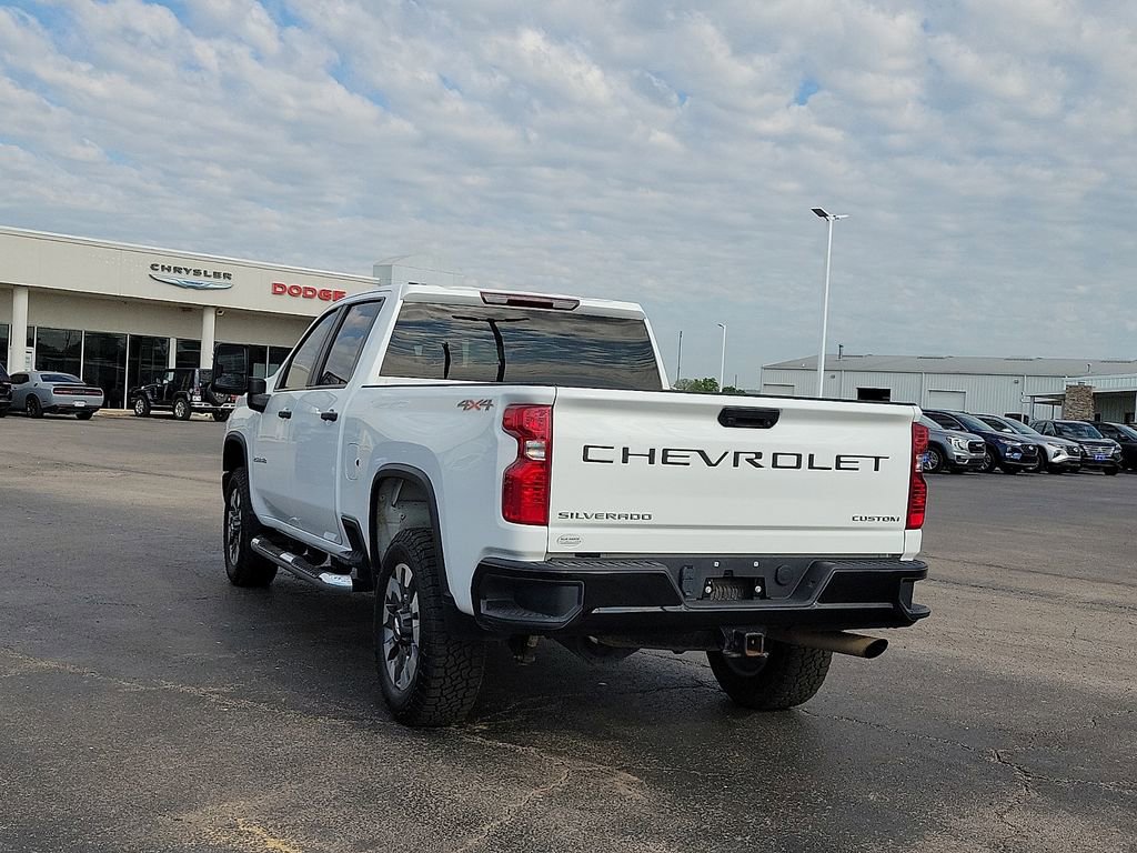 Used 2023 Chevrolet Silverado 2500 Custom w/ Gooseneck/5TH Wheel Package AWD/4WD image 4