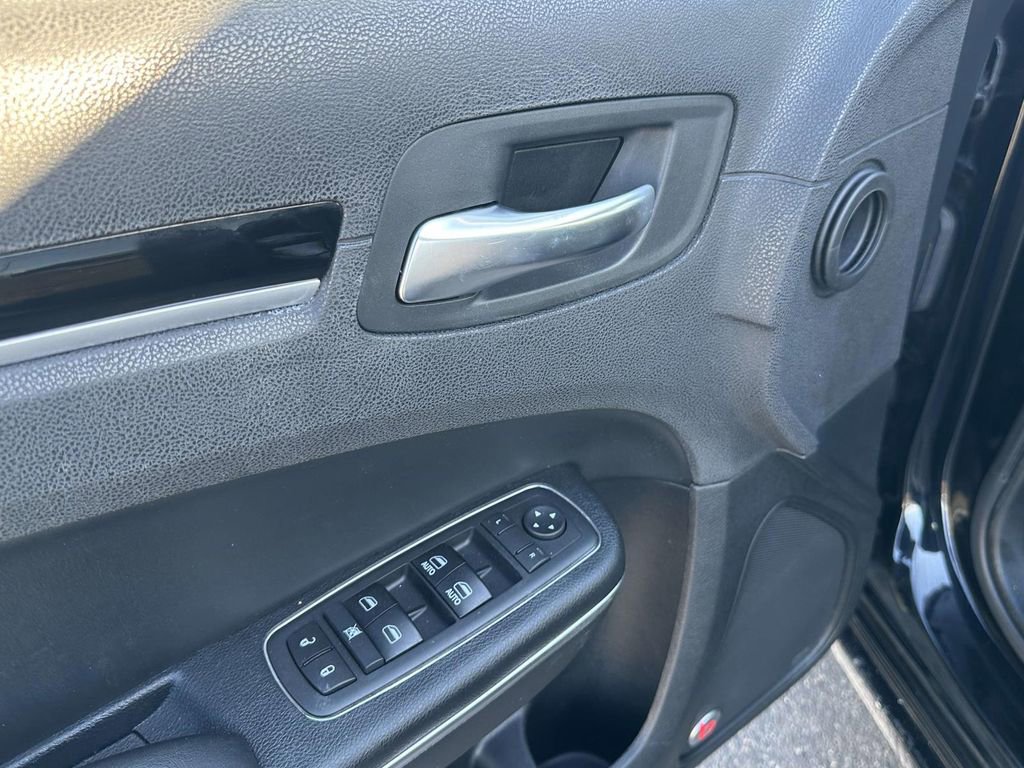 Used 2017 Chrysler 300 S image 19