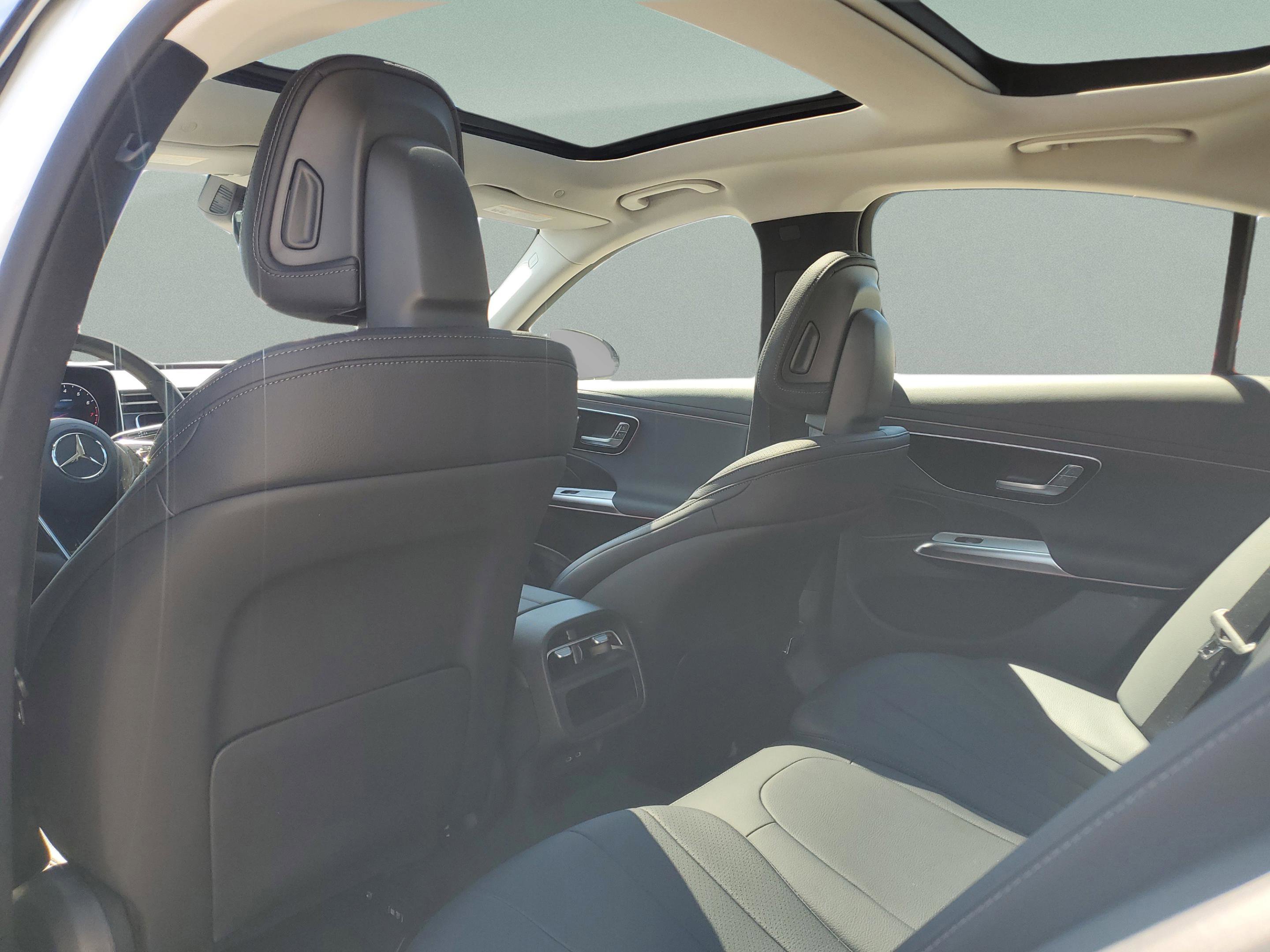 Certified 2025 Mercedes-Benz E 350 4MATIC Sedan image 7