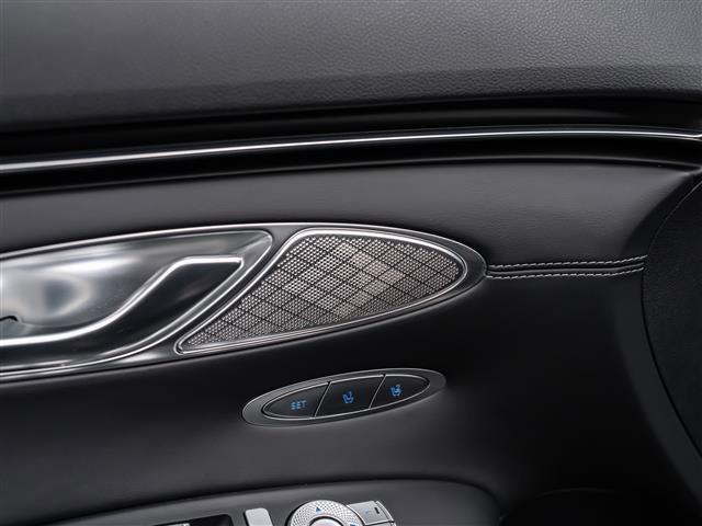 Used 2023 Genesis GV70 2.5T w/ Select Package image 28