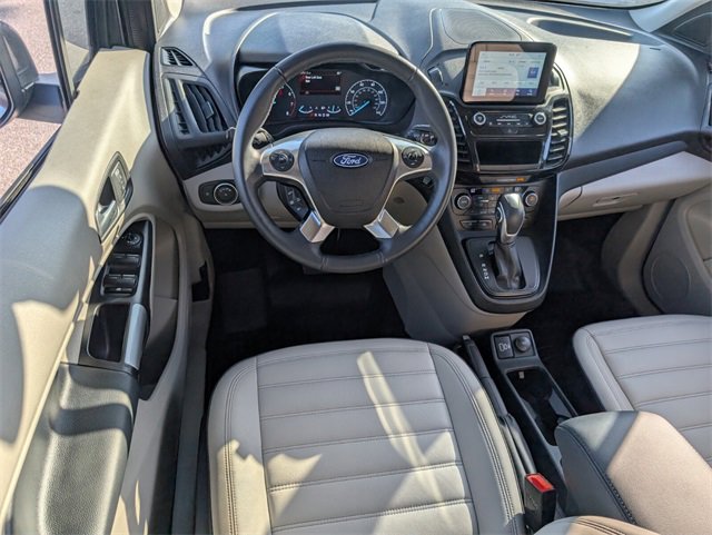 Certified 2023 Ford Transit Connect Titanium w/ Trailer Tow Package image 9