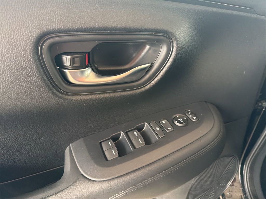 Certified 2024 Honda HR-V LX image 25