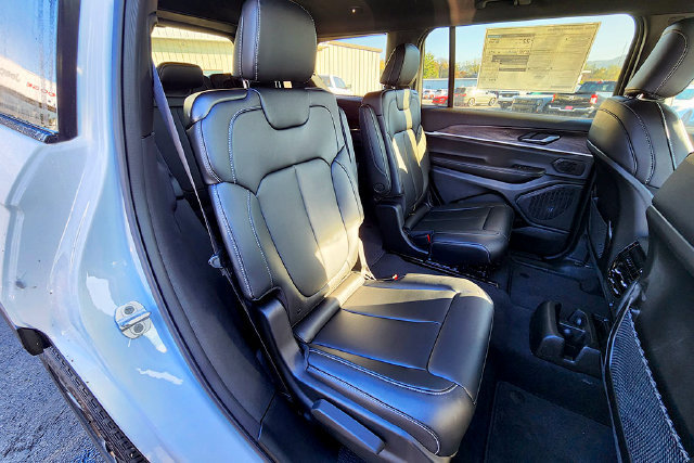 New 2027 Jeep Grand Cherokee L Limited AWD/4WD image 26