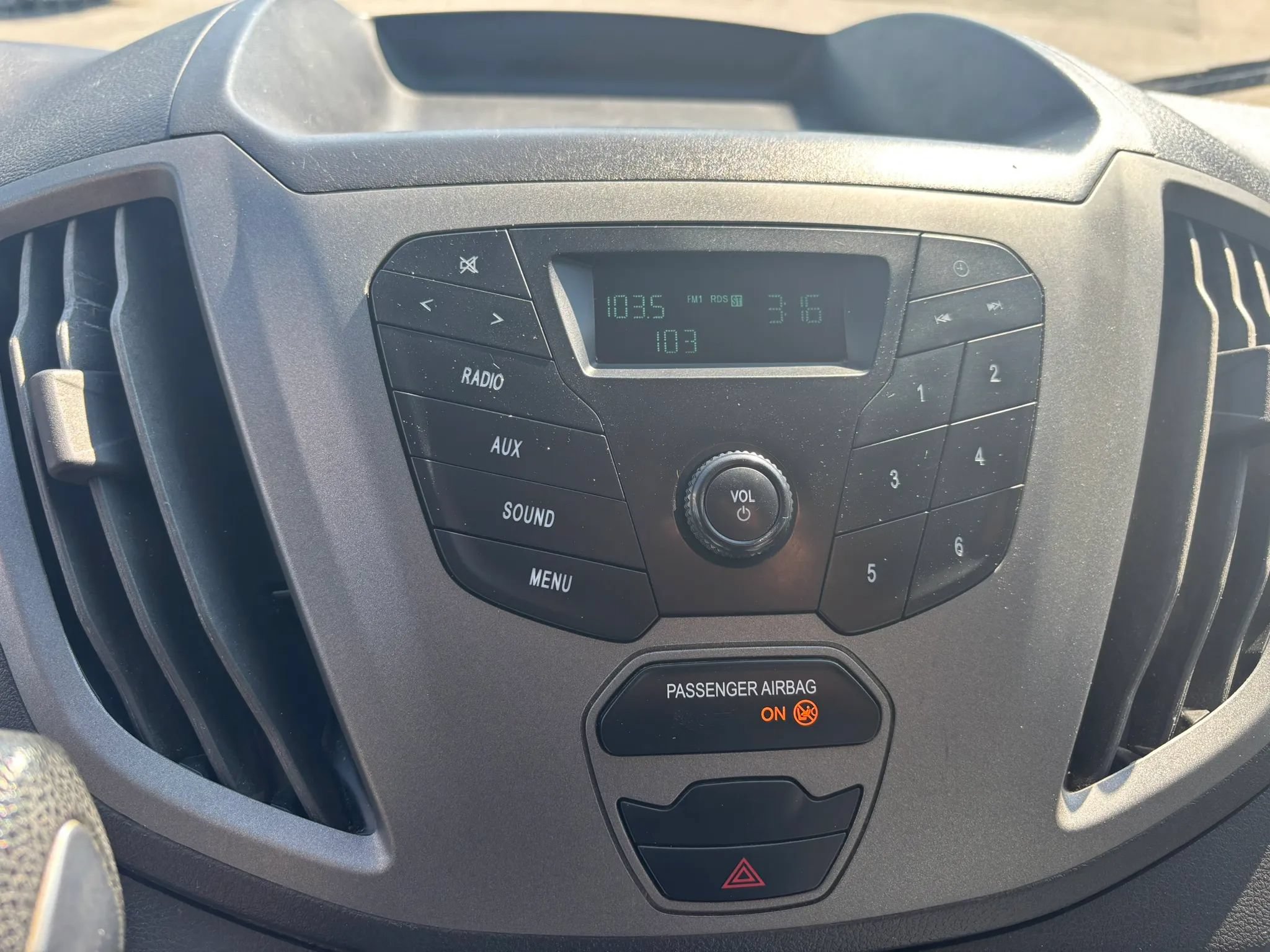 Used 2018 Ford Transit 150 130 Low Roof RWD image 12