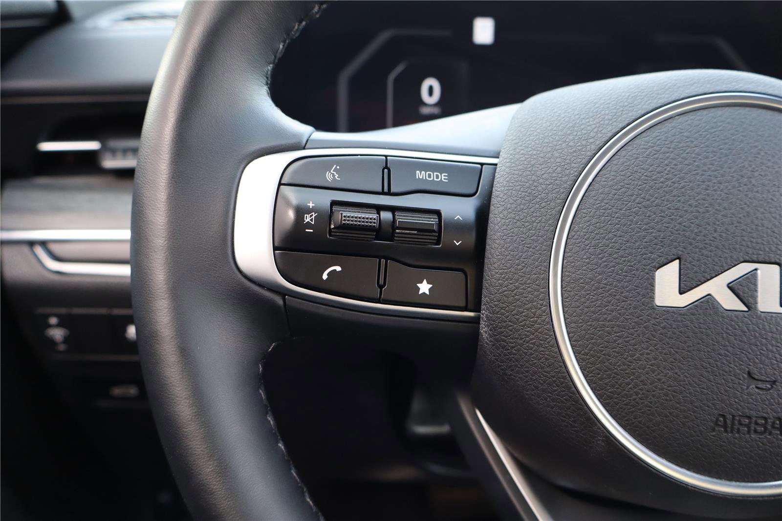 Used 2025 Kia K5 EX image 13