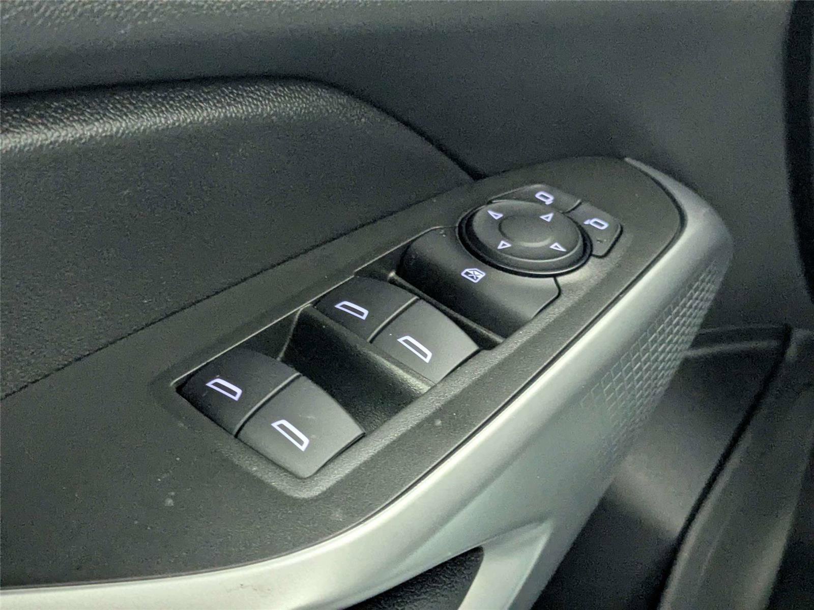 Used 2024 Chevrolet Trax RS w/ Driver Confidence Package image 16