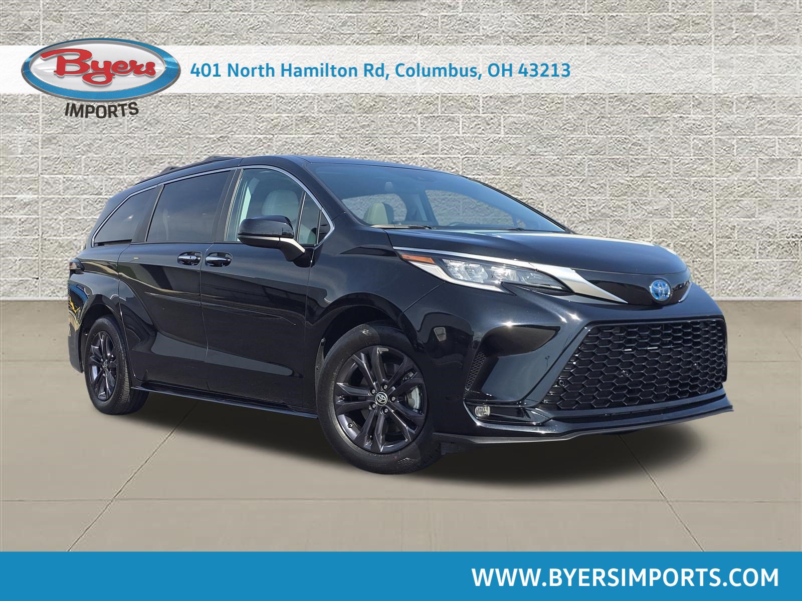 Used 2024 Toyota Sienna XSE w/ XSE Plus Package AWD/4WD image 1